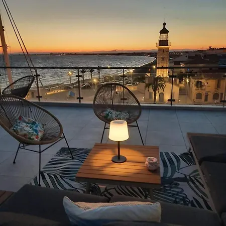 Apartamento Le Phare Du Grau Duplex Dexception Rooftop 100 M Vue Panoramique Le Grau-du-Roi